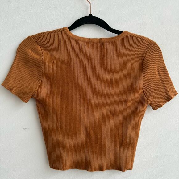 NWT - Forever 21 Mustard Ribbed Short Sleeve Crop Top - Medium - Picture 5 of 6